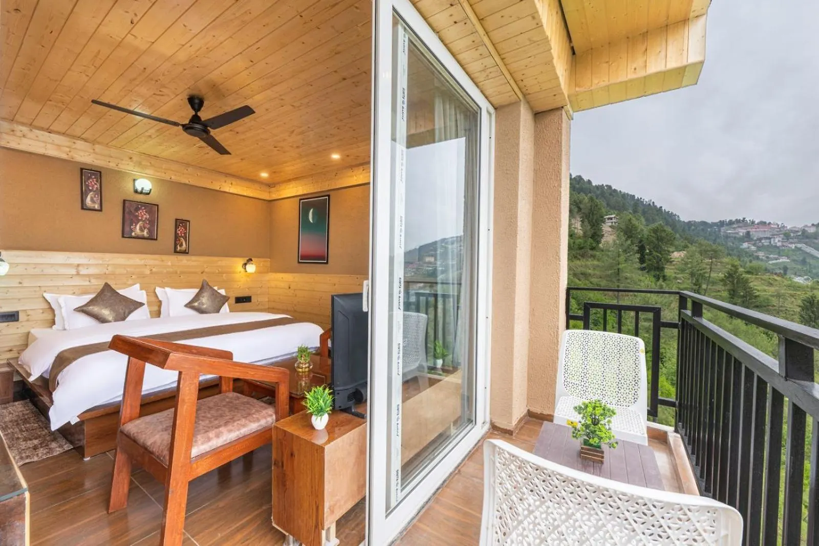 *** Hotel The Exotic Retreat I Vacations I Conference I Mice I Family Events I Kufri By Exotic Stays Shimla India